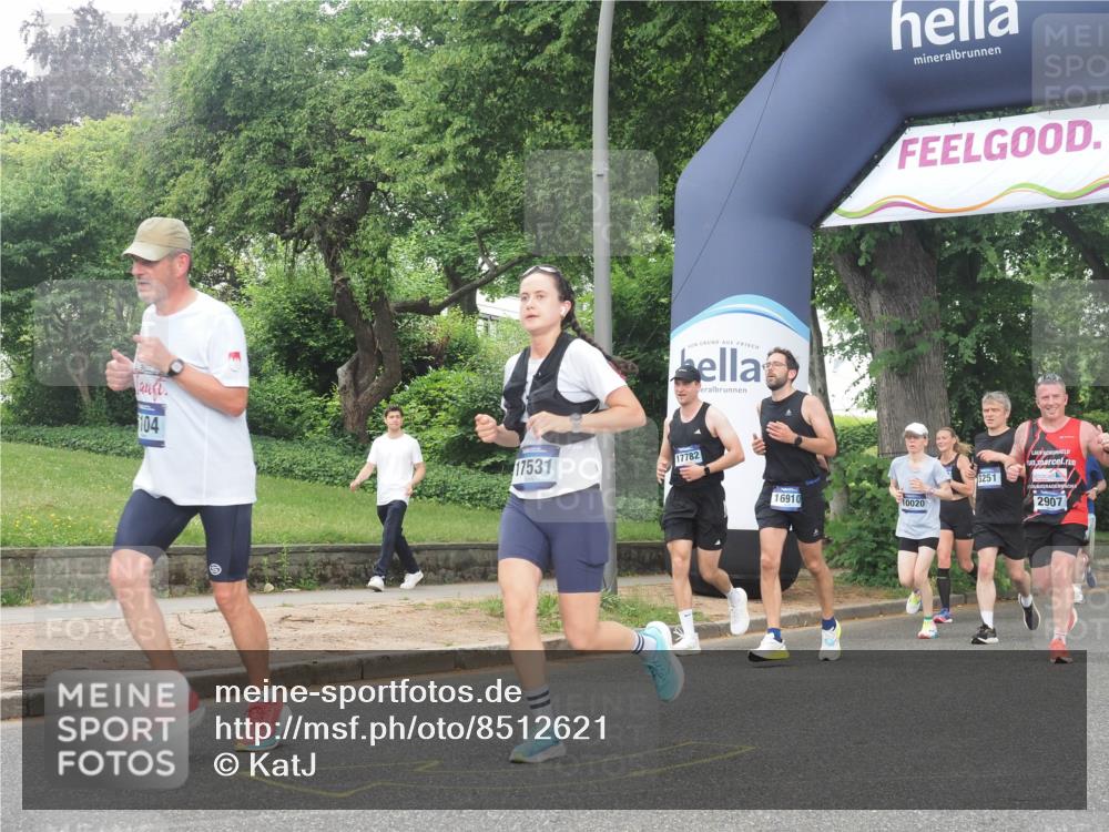 29.06.2025 - hella hamburg halbmarathon KatJ http://msf.ph/oto/8512621 29.06.2025 10:44:55 Zwischen KM18-KM19 2282, 2806, 2840, 2907, 5341, 6104, 6595, 7856 meine-sportfotos.de