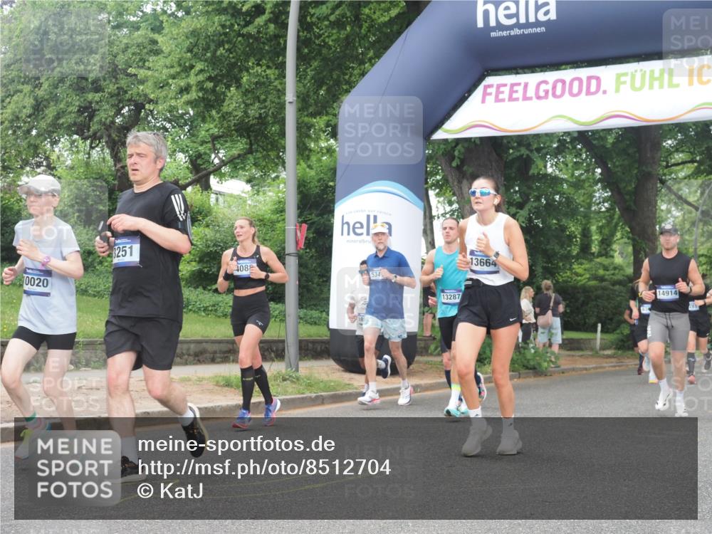 29.06.2025 - hella hamburg halbmarathon KatJ http://msf.ph/oto/8512704 29.06.2025 10:44:58 Zwischen KM18-KM19 1595, 2282, 2806, 2907, 3251, 4088, 5277, 5341, 6104, 6302, 7856 meine-sportfotos.de
