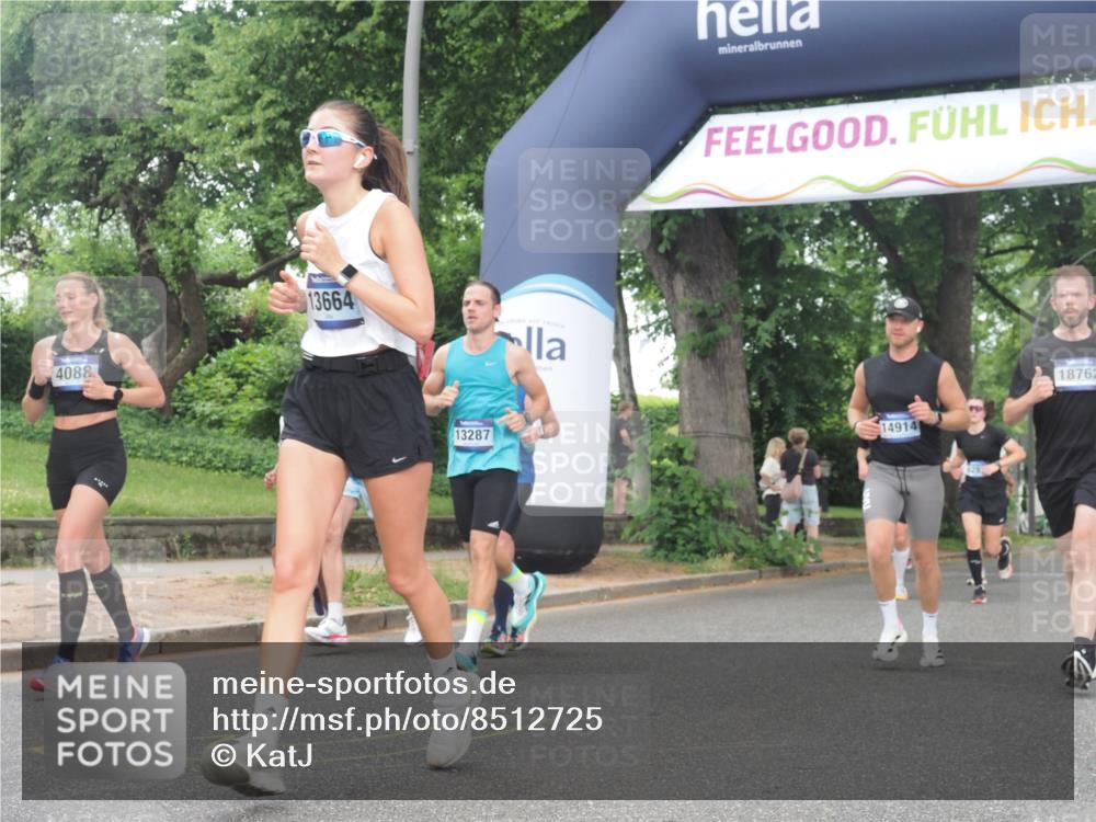 29.06.2025 - hella hamburg halbmarathon KatJ http://msf.ph/oto/8512725 29.06.2025 10:44:58 Zwischen KM18-KM19 1595, 2282, 2806, 2907, 3251, 4088, 5277, 5341, 6104, 6302, 7856 meine-sportfotos.de