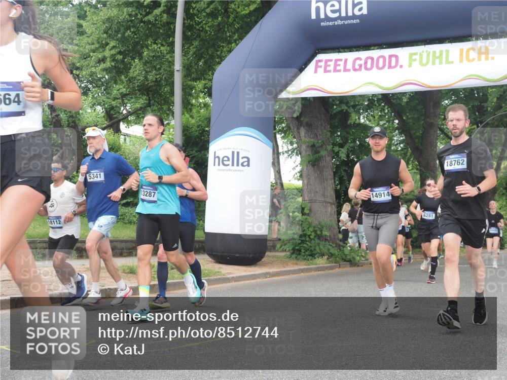 29.06.2025 - hella hamburg halbmarathon KatJ http://msf.ph/oto/8512744 29.06.2025 10:44:59 Zwischen KM18-KM19 1595, 2282, 2907, 3251, 4088, 5277, 5341, 6104, 6281, 6302 meine-sportfotos.de
