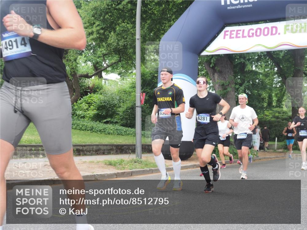29.06.2025 - hella hamburg halbmarathon KatJ http://msf.ph/oto/8512795 29.06.2025 10:45:01 Zwischen KM18-KM19 1595, 2907, 3251, 4088, 5277, 5341, 6104, 6281, 6302 meine-sportfotos.de