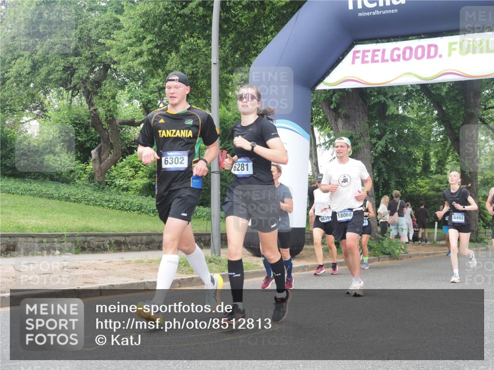 29.06.2025 - hella hamburg halbmarathon KatJ http://msf.ph/oto/8512813 29.06.2025 10:45:01 Zwischen KM18-KM19 1595, 2907, 3251, 4088, 5277, 5341, 6104, 6281, 6302 meine-sportfotos.de