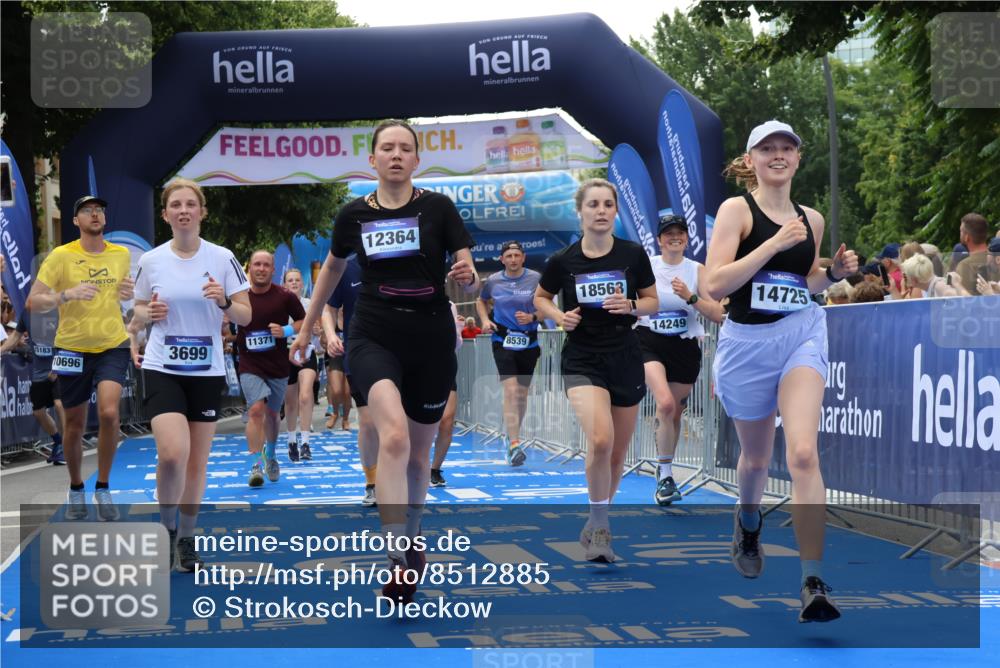 29.06.2025 - hella hamburg halbmarathon Strokosch-Dieckow http://msf.ph/oto/8512885 29.06.2025 11:43:08 Ziel 1196, 1394, 3306, 3699, 5913, 7020, 7199, 8539, 10696, 11320, 11371, 12364, 12935, 14058, 14096, 14249, 14516, 14517, 14725, 16860, 17102, 17155, 17445, 18568 meine-sportfotos.de