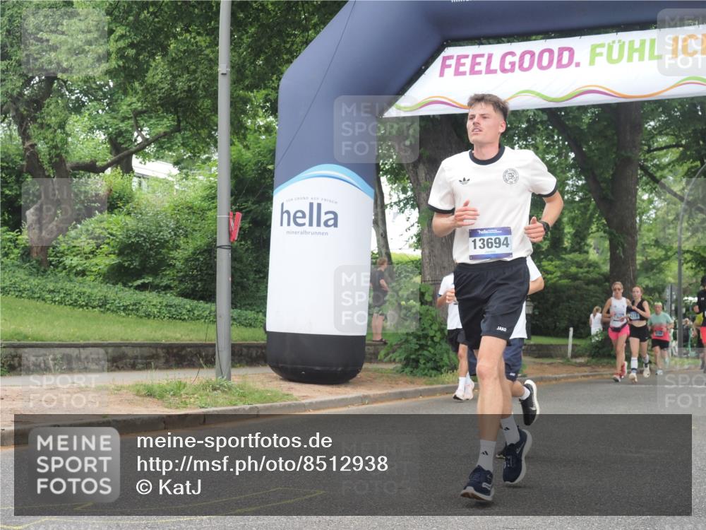 29.06.2025 - hella hamburg halbmarathon KatJ http://msf.ph/oto/8512938 29.06.2025 10:45:08 Zwischen KM18-KM19 2606 meine-sportfotos.de