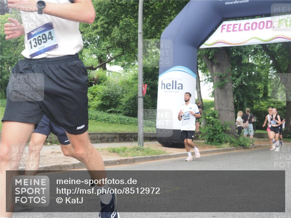 29.06.2025 - hella hamburg halbmarathon KatJ http://msf.ph/oto/8512972 29.06.2025 10:45:10 Zwischen KM18-KM19 2606, 4319 meine-sportfotos.de