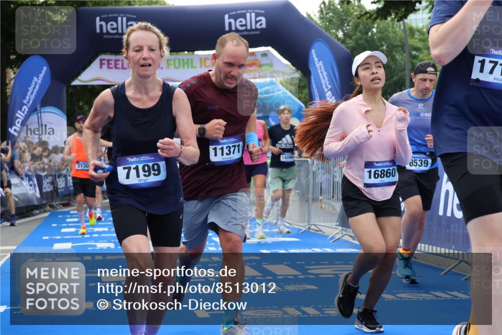 29.06.2025 - hella hamburg halbmarathon Strokosch-Dieckow http://msf.ph/oto/8513012 29.06.2025 11:43:11 Ziel 1196, 1394, 3130, 3306, 3699, 5913, 6806, 7020, 7199, 8539, 9331, 10083, 10696, 11371, 12364, 12935, 14096, 14249, 14516, 14517, 14725, 16860, 17102, 17155, 18568 meine-sportfotos.de