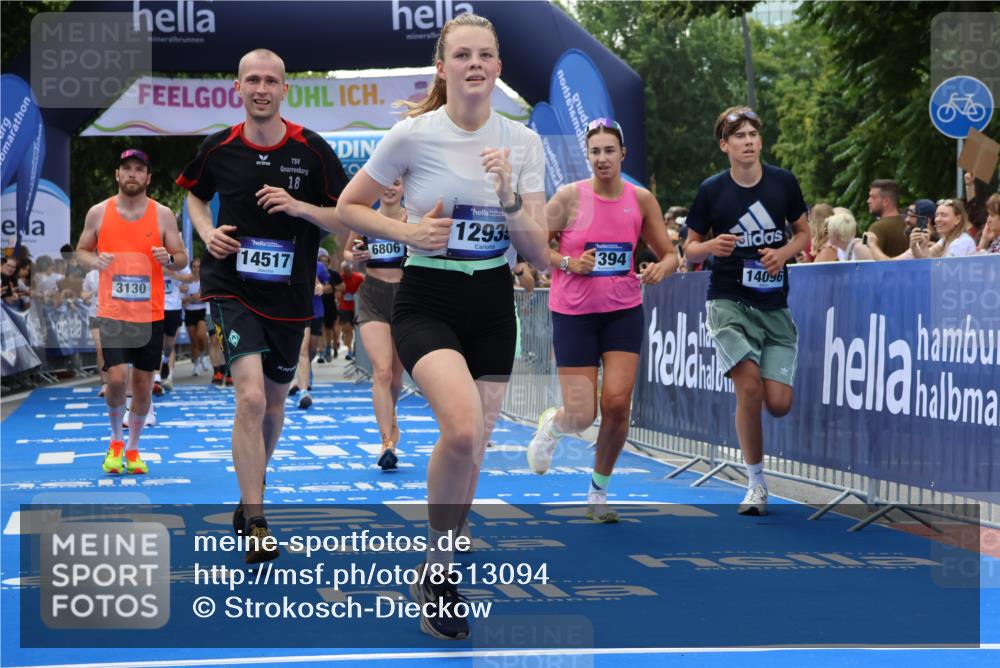 29.06.2025 - hella hamburg halbmarathon Strokosch-Dieckow http://msf.ph/oto/8513094 29.06.2025 11:43:13 Ziel 1394, 3130, 3699, 4855, 5913, 6806, 7199, 8539, 8758, 9331, 9333, 10083, 10696, 11371, 12364, 12391, 12935, 13601, 14096, 14249, 14516, 14517, 14725, 16860, 17102, 17155, 17684, 18568 meine-sportfotos.de