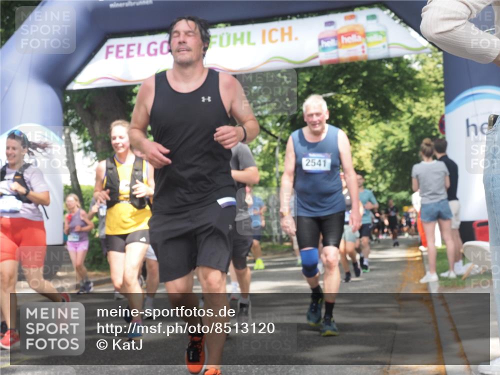 29.06.2025 - hella hamburg halbmarathon KatJ http://msf.ph/oto/8513120 29.06.2025 11:44:18 Zwischen KM18-KM19 1639, 2541, 4870, 5714, 5967, 7356, 7771, 8517 meine-sportfotos.de