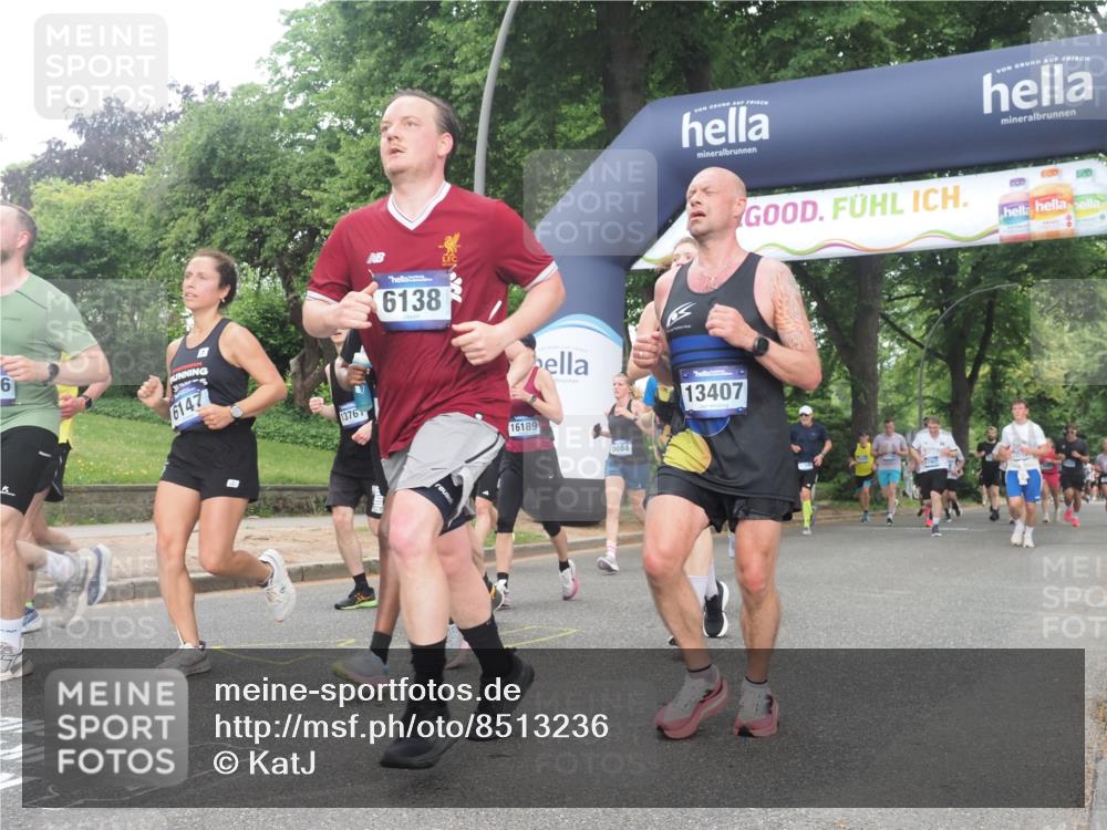 29.06.2025 - hella hamburg halbmarathon KatJ http://msf.ph/oto/8513236 29.06.2025 10:45:19 Zwischen KM18-KM19 1319, 4379, 4708, 4767, 5084, 6138, 6147, 6531, 8744 meine-sportfotos.de