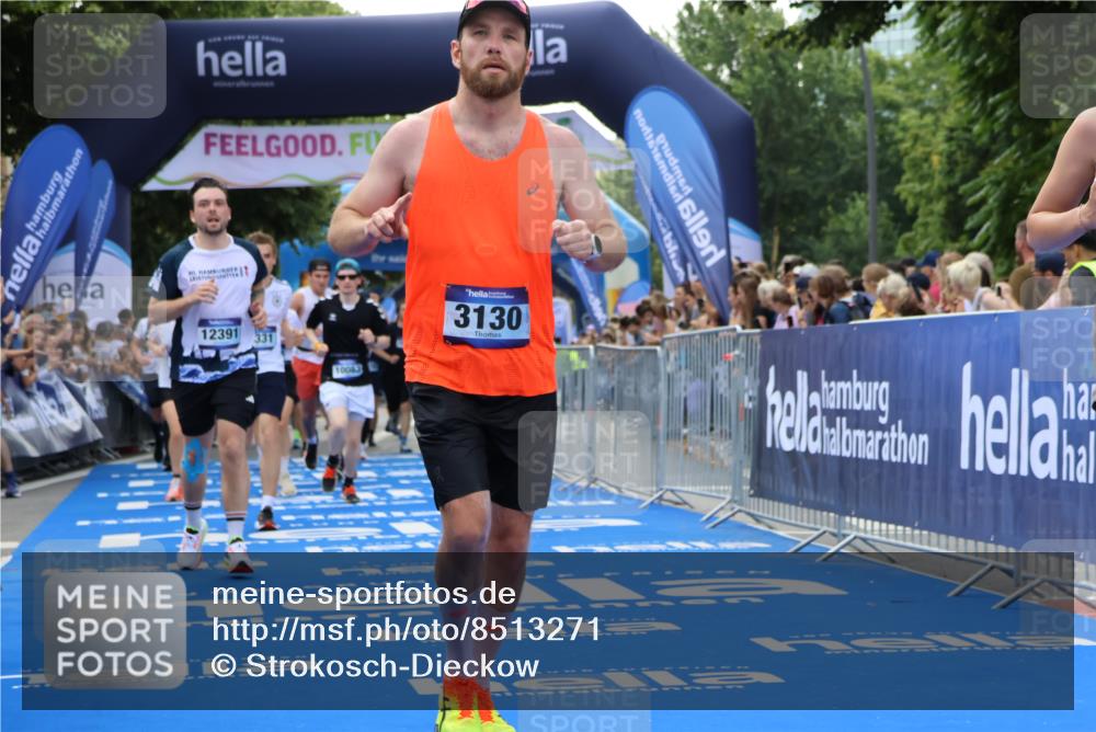29.06.2025 - hella hamburg halbmarathon Strokosch-Dieckow http://msf.ph/oto/8513271 29.06.2025 11:43:16 Ziel 1394, 2031, 3130, 3699, 4855, 5913, 6571, 6806, 7199, 8539, 8758, 9331, 9333, 10083, 10696, 11371, 12391, 12935, 13195, 13601, 14096, 14249, 14516, 14517, 14608, 14851, 16860, 17102, 17155, 17684, 18568 meine-sportfotos.de