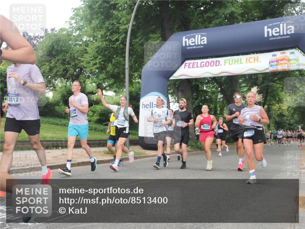 29.06.2025 - hella hamburg halbmarathon KatJ http://msf.ph/oto/8513400 29.06.2025 10:45:25 Zwischen KM18-KM19 1319, 2159, 4767, 5084, 7189 meine-sportfotos.de