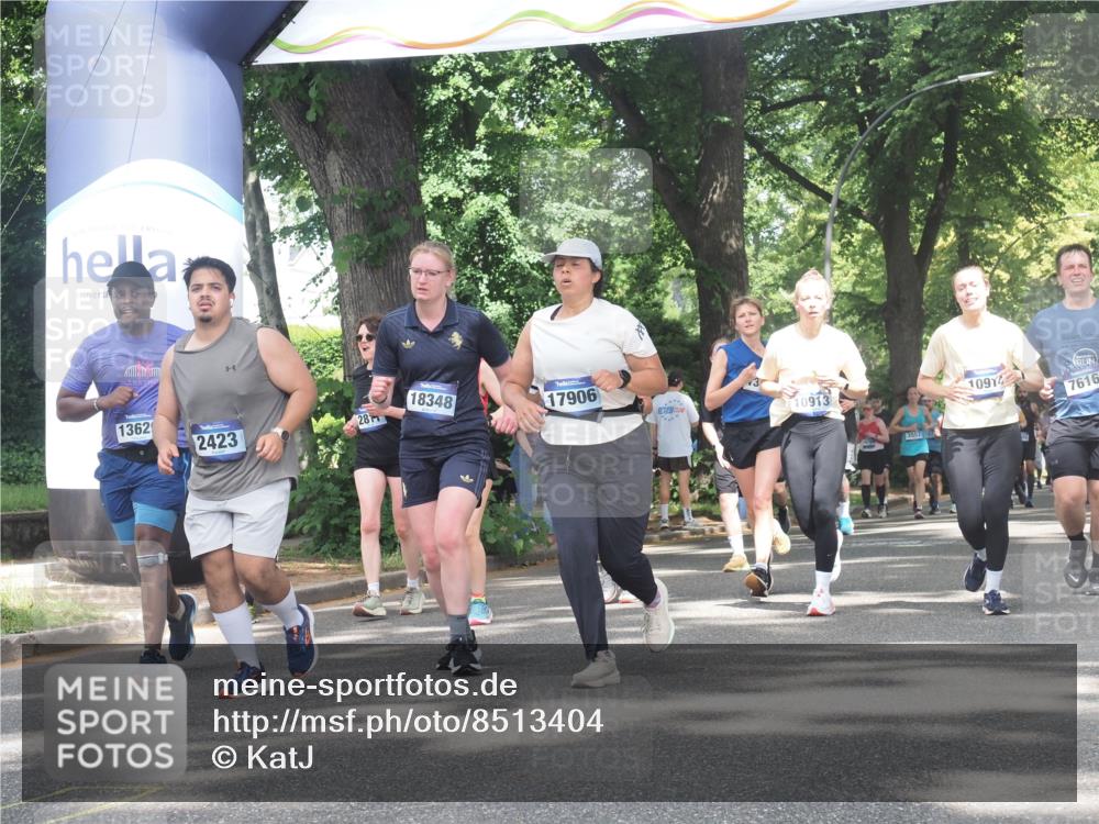29.06.2025 - hella hamburg halbmarathon KatJ http://msf.ph/oto/8513404 29.06.2025 11:44:33 Zwischen KM18-KM19 2423, 2811, 4056, 5911, 6971, 6973, 7616, 7955 meine-sportfotos.de