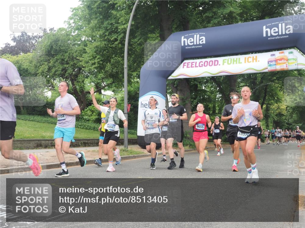 29.06.2025 - hella hamburg halbmarathon KatJ http://msf.ph/oto/8513405 29.06.2025 10:45:25 Zwischen KM18-KM19 1319, 2159, 4767, 5084, 7189 meine-sportfotos.de
