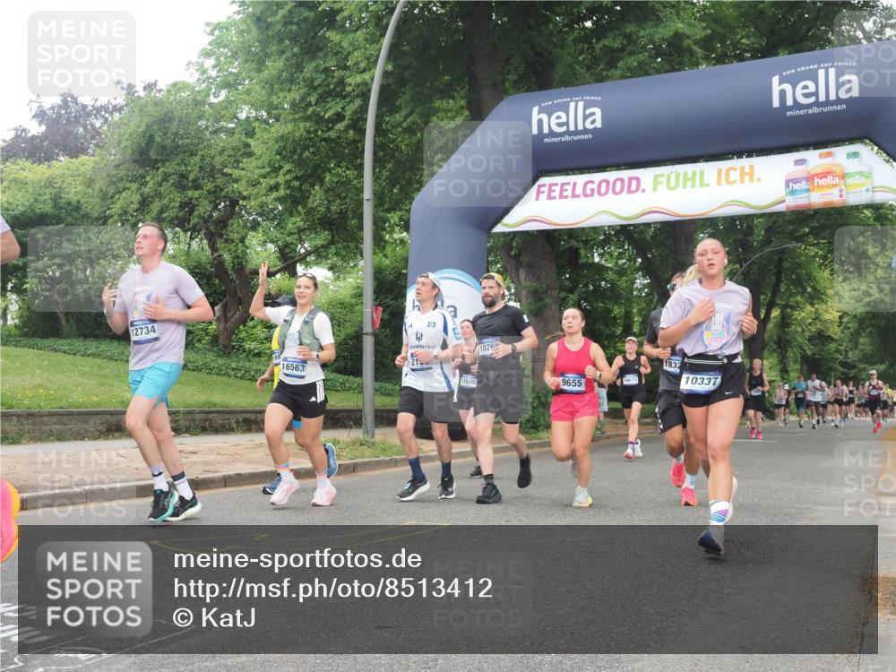 29.06.2025 - hella hamburg halbmarathon KatJ http://msf.ph/oto/8513412 29.06.2025 10:45:25 Zwischen KM18-KM19 1319, 2159, 4767, 5084, 7189 meine-sportfotos.de