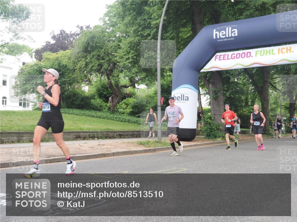 29.06.2025 - hella hamburg halbmarathon KatJ http://msf.ph/oto/8513510 29.06.2025 10:45:28 Zwischen KM18-KM19 1946, 1951, 2159, 4796, 7189 meine-sportfotos.de