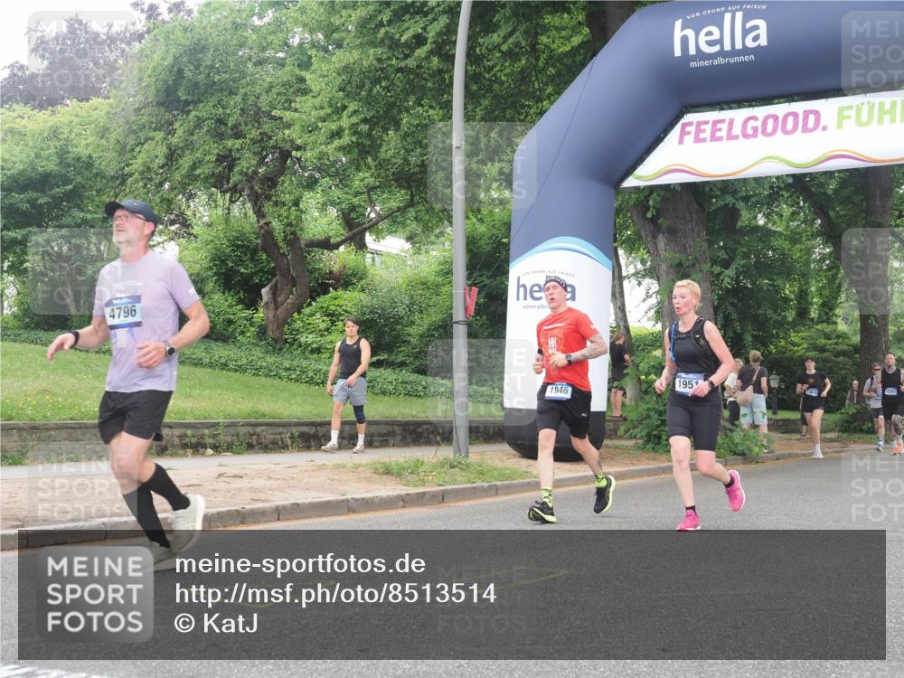 29.06.2025 - hella hamburg halbmarathon KatJ http://msf.ph/oto/8513514 29.06.2025 10:45:29 Zwischen KM18-KM19 1946, 1951, 2159, 4796, 7189 meine-sportfotos.de