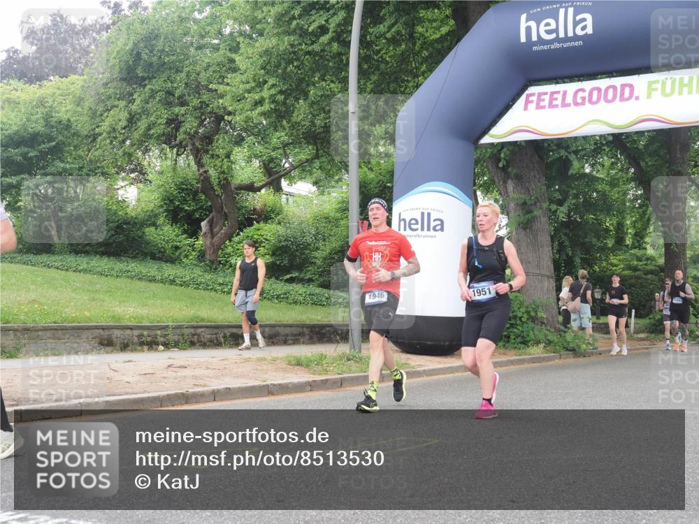 29.06.2025 - hella hamburg halbmarathon KatJ http://msf.ph/oto/8513530 29.06.2025 10:45:30 Zwischen KM18-KM19 1946, 1951, 2159, 4796, 7138 meine-sportfotos.de