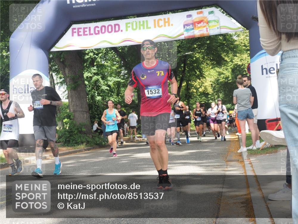 29.06.2025 - hella hamburg halbmarathon KatJ http://msf.ph/oto/8513537 29.06.2025 11:44:40 Zwischen KM18-KM19 1532, 2811, 3557, 4056, 6143, 7616 meine-sportfotos.de