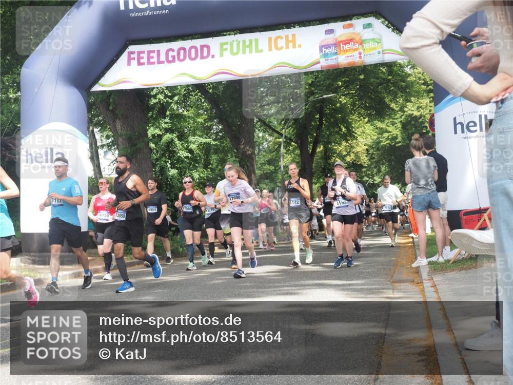 29.06.2025 - hella hamburg halbmarathon KatJ http://msf.ph/oto/8513564 29.06.2025 11:44:42 Zwischen KM18-KM19 1142, 1532, 3187, 3557, 4195, 6143 meine-sportfotos.de