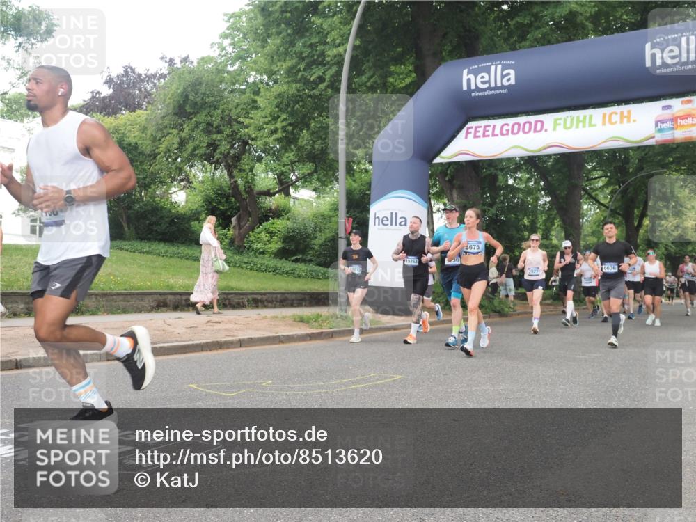 29.06.2025 - hella hamburg halbmarathon KatJ http://msf.ph/oto/8513620 29.06.2025 10:45:34 Zwischen KM18-KM19 1946, 1951, 2027, 4796, 5675, 6636, 7138 meine-sportfotos.de