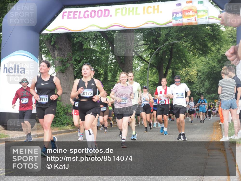 29.06.2025 - hella hamburg halbmarathon KatJ http://msf.ph/oto/8514074 29.06.2025 11:45:05 Zwischen KM18-KM19 3469, 4806, 5237, 6832, 7068, 7767, 7876 meine-sportfotos.de