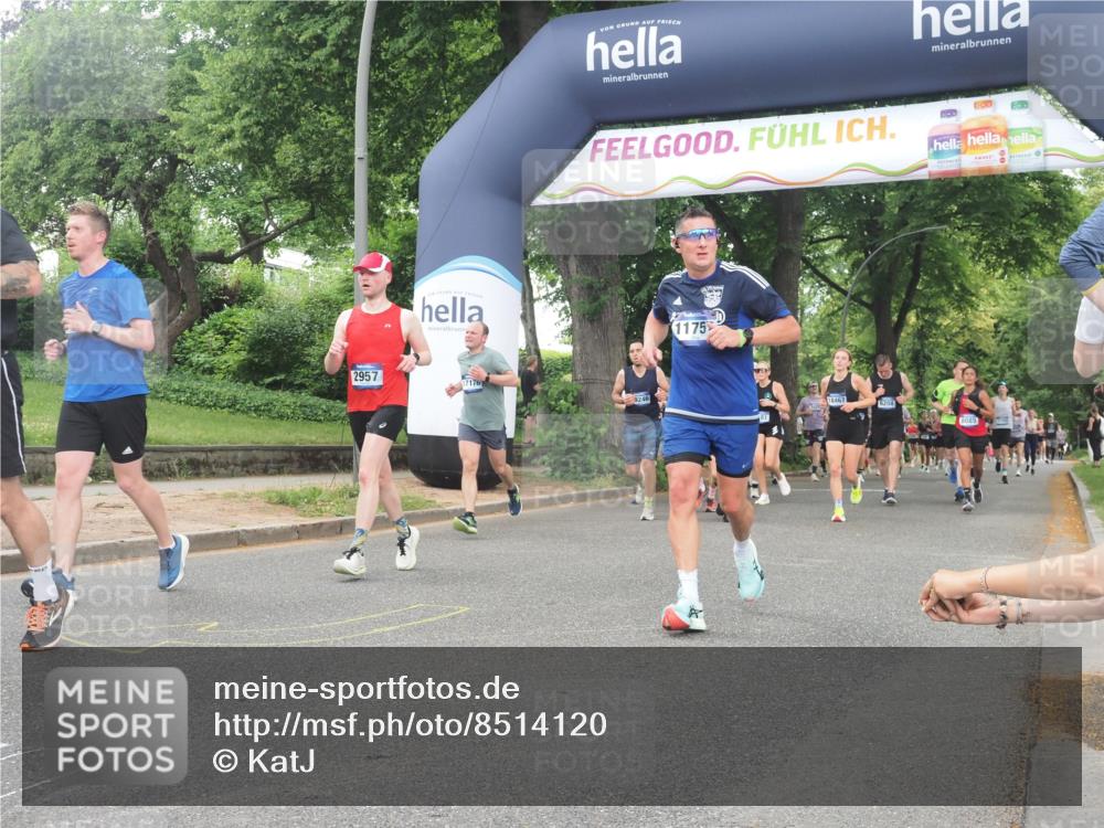 29.06.2025 - hella hamburg halbmarathon KatJ http://msf.ph/oto/8514120 29.06.2025 10:46:00 Zwischen KM18-KM19 2006, 2957, 3181, 6208, 7259, 8089 meine-sportfotos.de
