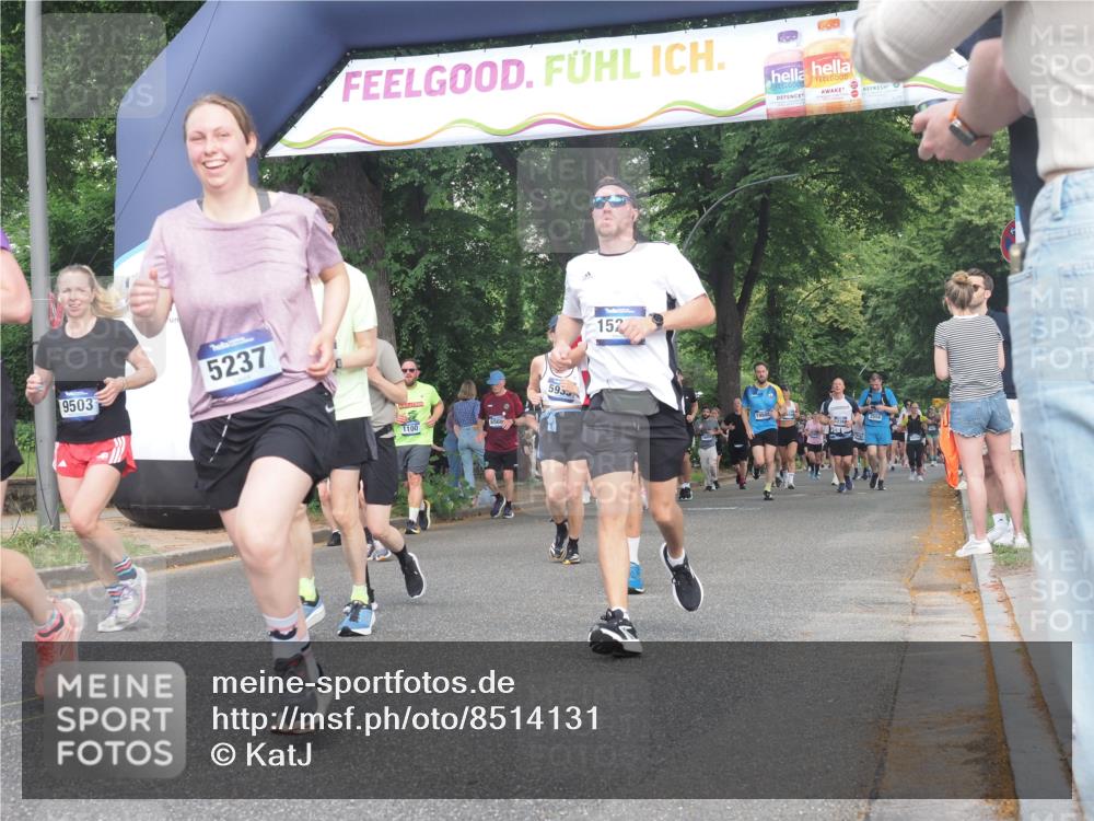 29.06.2025 - hella hamburg halbmarathon KatJ http://msf.ph/oto/8514131 29.06.2025 11:45:07 Zwischen KM18-KM19 1104, 3469, 5237, 5933, 6832, 7068 meine-sportfotos.de