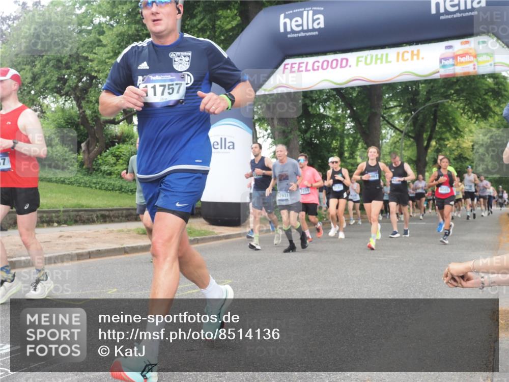 29.06.2025 - hella hamburg halbmarathon KatJ http://msf.ph/oto/8514136 29.06.2025 10:46:01 Zwischen KM18-KM19 2006, 2957, 3181, 6208, 7259, 8089 meine-sportfotos.de
