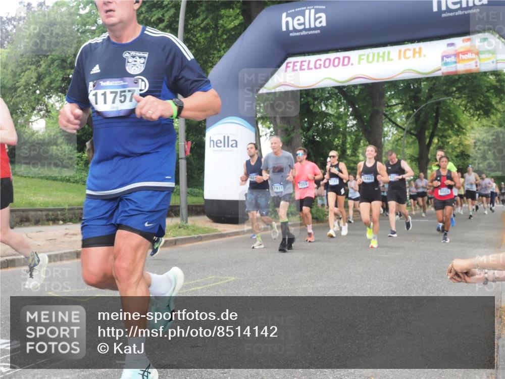 29.06.2025 - hella hamburg halbmarathon KatJ http://msf.ph/oto/8514142 29.06.2025 10:46:01 Zwischen KM18-KM19 2006, 2957, 3181, 6208, 7259, 8089 meine-sportfotos.de