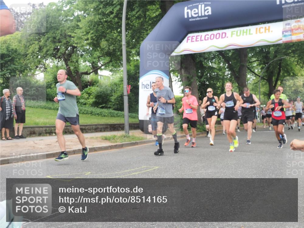 29.06.2025 - hella hamburg halbmarathon KatJ http://msf.ph/oto/8514165 29.06.2025 10:46:01 Zwischen KM18-KM19 2006, 2957, 3181, 6208, 7259, 8089 meine-sportfotos.de