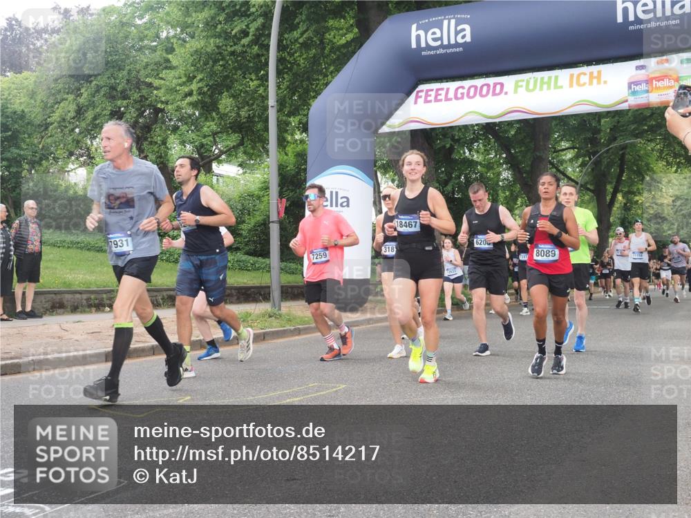 29.06.2025 - hella hamburg halbmarathon KatJ http://msf.ph/oto/8514217 29.06.2025 10:46:02 Zwischen KM18-KM19 2957, 3181, 6208, 7259, 8089 meine-sportfotos.de