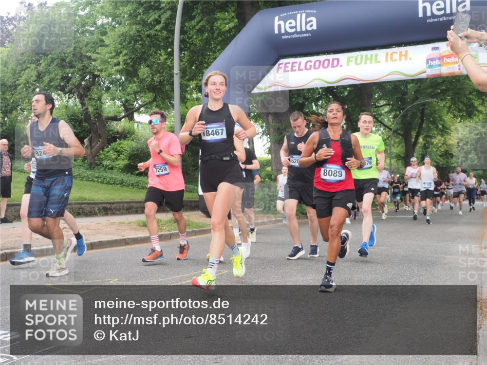 29.06.2025 - hella hamburg halbmarathon KatJ http://msf.ph/oto/8514242 29.06.2025 10:46:03 Zwischen KM18-KM19 2957, 3181, 6208, 7259, 7287, 8089 meine-sportfotos.de