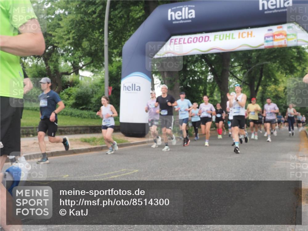 29.06.2025 - hella hamburg halbmarathon KatJ http://msf.ph/oto/8514300 29.06.2025 10:46:05 Zwischen KM18-KM19 2957, 3181, 3425, 6208, 6997, 7259, 7287, 8089 meine-sportfotos.de
