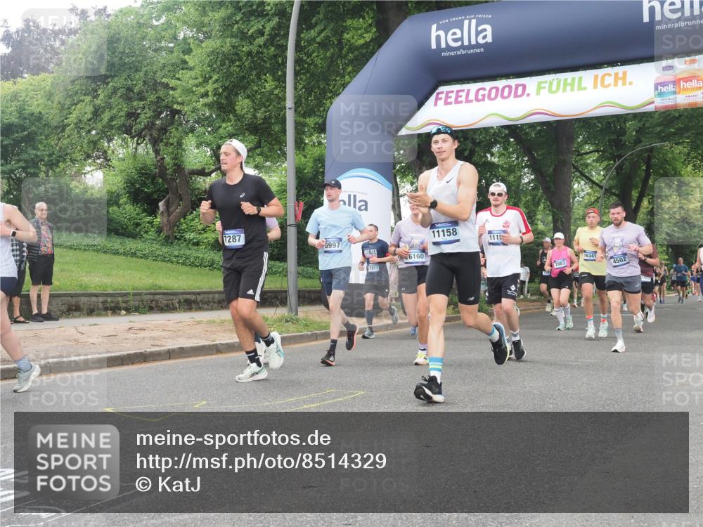 29.06.2025 - hella hamburg halbmarathon KatJ http://msf.ph/oto/8514329 29.06.2025 10:46:06 Zwischen KM18-KM19 3181, 3425, 3983, 4502, 6208, 6997, 7259, 7287, 8089 meine-sportfotos.de
