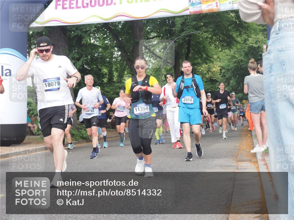 29.06.2025 - hella hamburg halbmarathon KatJ http://msf.ph/oto/8514332 29.06.2025 11:45:18 Zwischen KM18-KM19 1073, 1100, 2556, 3645, 4820, 5108, 5700, 6727, 7283, 8551 meine-sportfotos.de