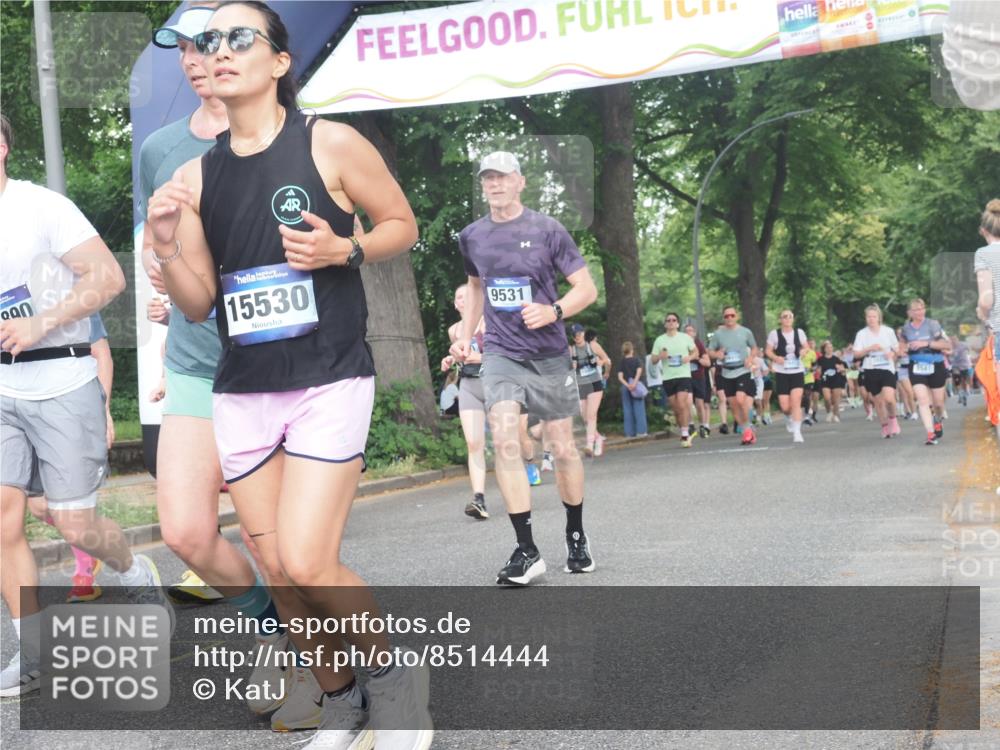 29.06.2025 - hella hamburg halbmarathon KatJ http://msf.ph/oto/8514444 29.06.2025 11:45:26 Zwischen KM18-KM19 1174, 1434, 1607, 1687, 2429, 3516, 3517, 4820, 5857, 6727, 7283 meine-sportfotos.de
