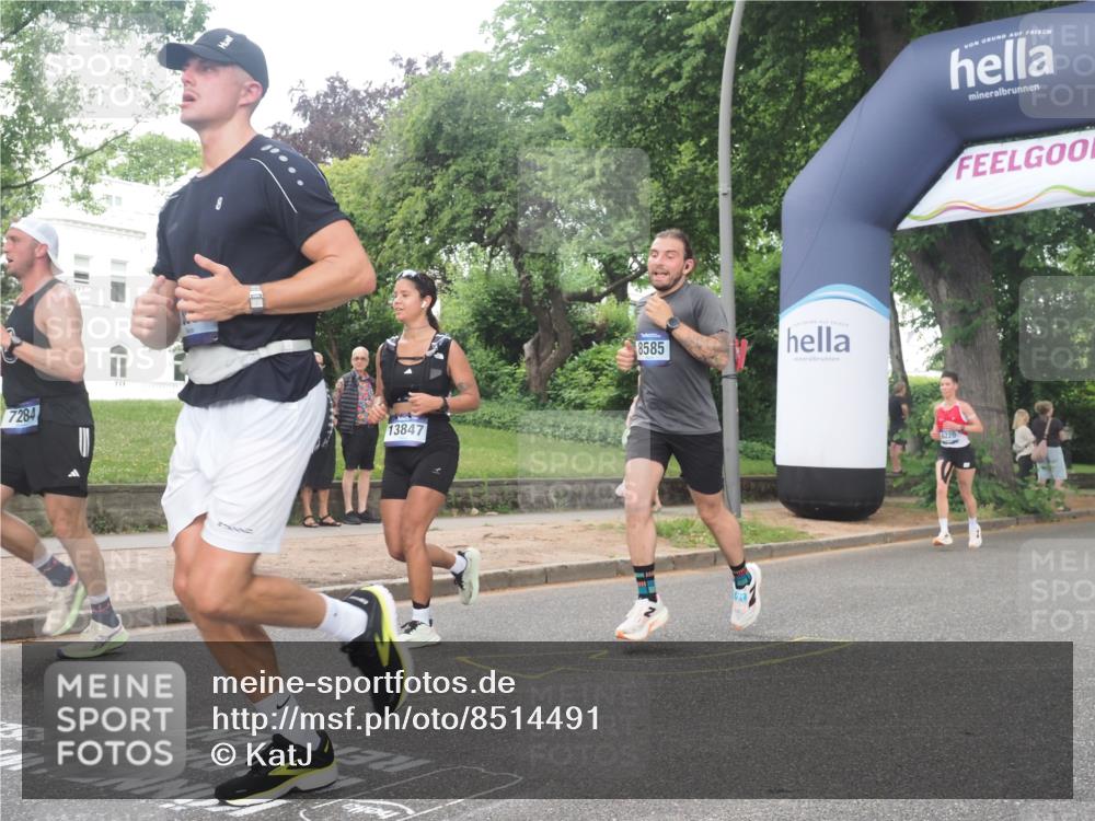 29.06.2025 - hella hamburg halbmarathon KatJ http://msf.ph/oto/8514491 29.06.2025 10:46:11 Zwischen KM18-KM19 3425, 3983, 4502, 6997, 7065, 7287, 8585 meine-sportfotos.de