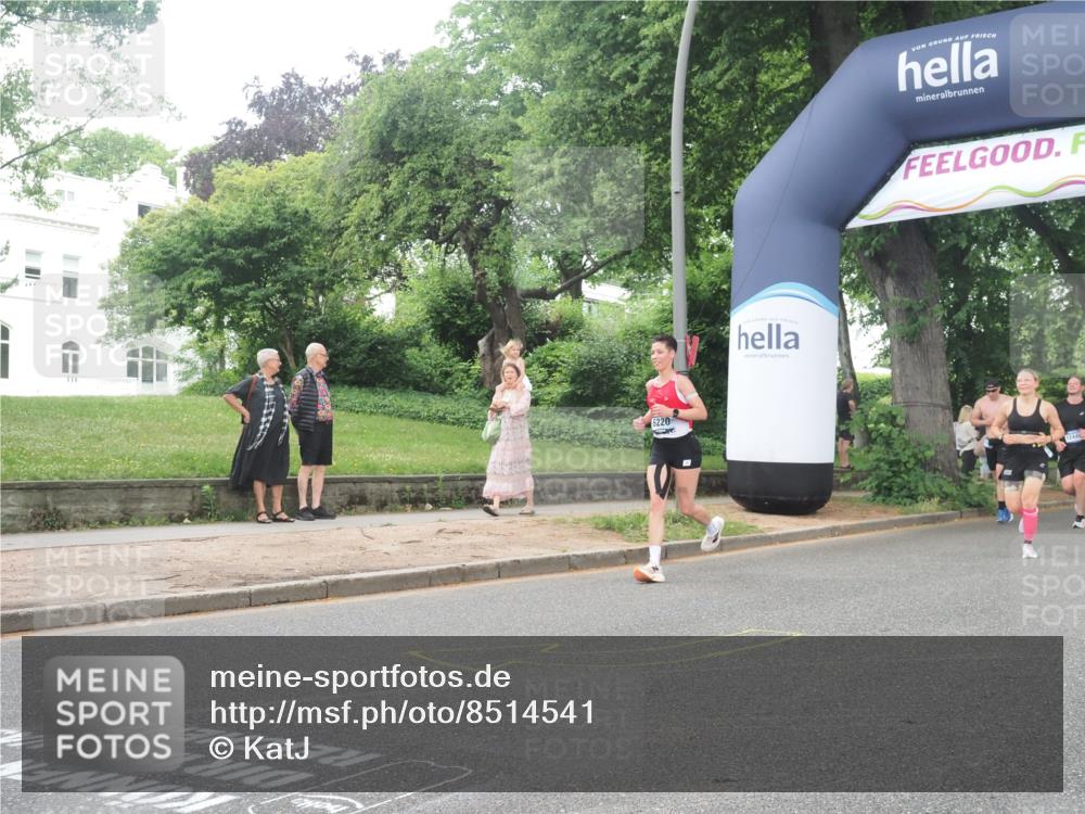 29.06.2025 - hella hamburg halbmarathon KatJ http://msf.ph/oto/8514541 29.06.2025 10:46:13 Zwischen KM18-KM19 2780, 3983, 4502, 6220, 7065, 8585 meine-sportfotos.de
