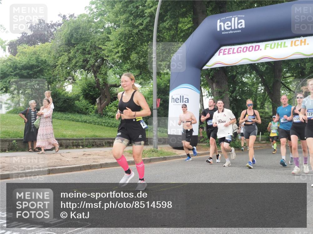 29.06.2025 - hella hamburg halbmarathon KatJ http://msf.ph/oto/8514598 29.06.2025 10:46:15 Zwischen KM18-KM19 2780, 6220, 7065, 8585 meine-sportfotos.de