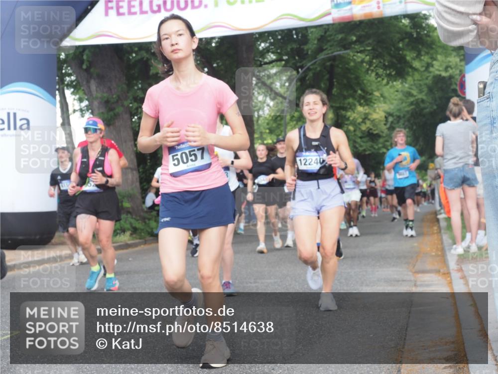 29.06.2025 - hella hamburg halbmarathon KatJ http://msf.ph/oto/8514638 29.06.2025 11:45:35 Zwischen KM18-KM19 1175, 1584, 3954, 4239, 5057, 5159, 5854, 6150, 6985, 8047, 8498, 8541, 8700 meine-sportfotos.de