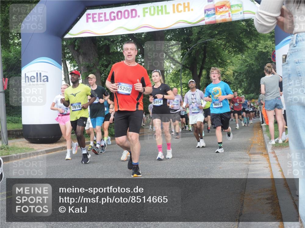 29.06.2025 - hella hamburg halbmarathon KatJ http://msf.ph/oto/8514665 29.06.2025 11:45:37 Zwischen KM18-KM19 1584, 3954, 4239, 5057, 5159, 5854, 6150, 6985, 7670, 7818, 8047, 8498 meine-sportfotos.de