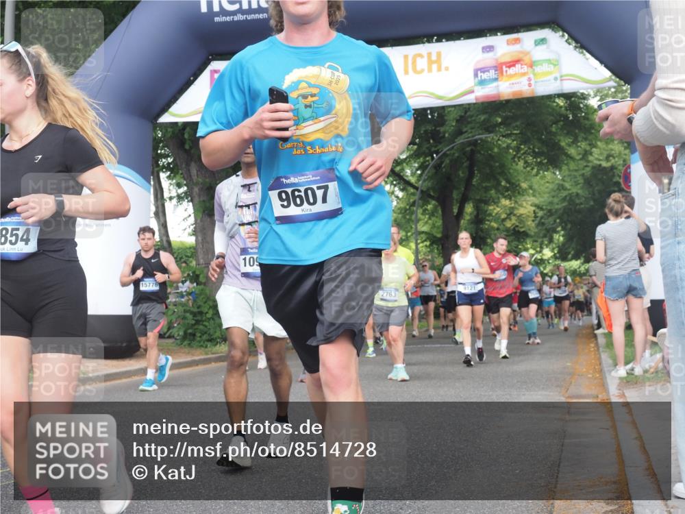 29.06.2025 - hella hamburg halbmarathon KatJ http://msf.ph/oto/8514728 29.06.2025 11:45:39 Zwischen KM18-KM19 1525, 1584, 2762, 2763, 3954, 4239, 5057, 5159, 5854, 6150, 6985, 6989, 7670, 7818, 8047 meine-sportfotos.de