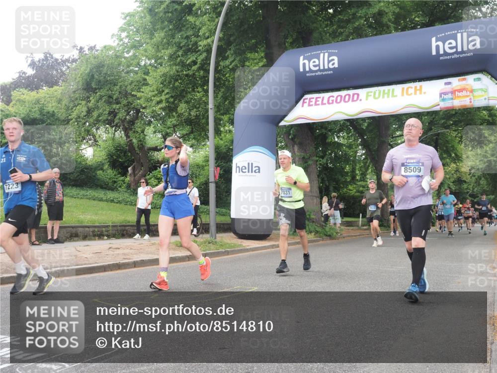 29.06.2025 - hella hamburg halbmarathon KatJ http://msf.ph/oto/8514810 29.06.2025 10:46:24 Zwischen KM18-KM19 4986, 7031, 7223, 7824, 8030, 8509 meine-sportfotos.de