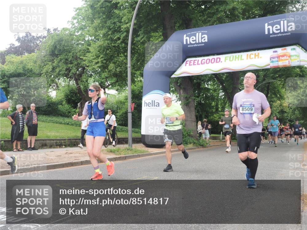 29.06.2025 - hella hamburg halbmarathon KatJ http://msf.ph/oto/8514817 29.06.2025 10:46:24 Zwischen KM18-KM19 4986, 7031, 7223, 7824, 8030, 8509 meine-sportfotos.de