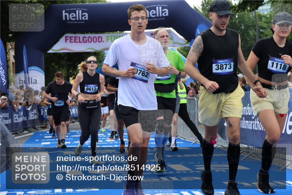 29.06.2025 - hella hamburg halbmarathon Strokosch-Dieckow http://msf.ph/oto/8514925 29.06.2025 11:43:44 Ziel 1118, 1685, 2534, 2572, 3432, 3653, 3873, 3896, 6088, 6343, 6362, 7449, 7575, 7576, 8198, 8612, 8739, 9432, 10714, 10762, 11242, 11621, 12010, 13406, 16388, 17267 meine-sportfotos.de