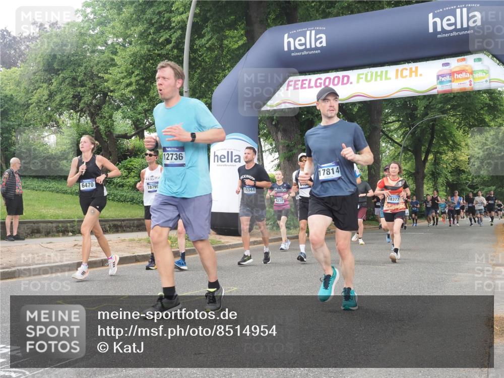 29.06.2025 - hella hamburg halbmarathon KatJ http://msf.ph/oto/8514954 29.06.2025 10:46:30 Zwischen KM18-KM19 6438, 6470, 7031, 8326 meine-sportfotos.de