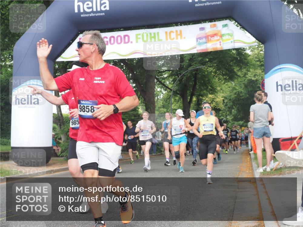 29.06.2025 - hella hamburg halbmarathon KatJ http://msf.ph/oto/8515010 29.06.2025 11:45:50 Zwischen KM18-KM19 1487, 1511, 1822, 2500, 2555 meine-sportfotos.de