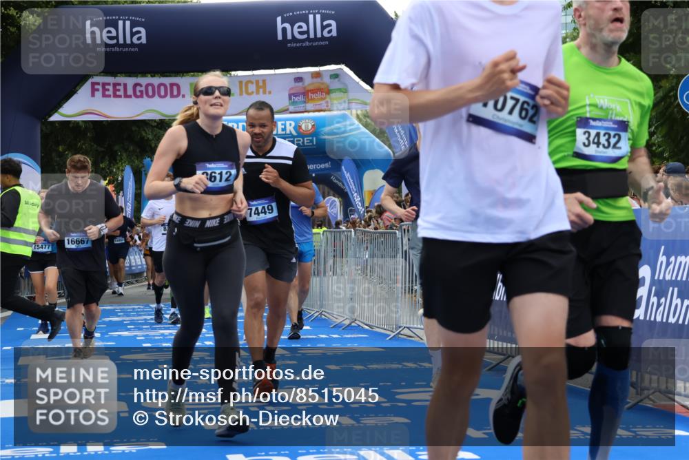 29.06.2025 - hella hamburg halbmarathon Strokosch-Dieckow http://msf.ph/oto/8515045 29.06.2025 11:43:45 Ziel 1118, 1685, 2534, 3432, 3653, 3873, 3896, 6343, 6362, 7449, 7575, 7576, 8198, 8199, 8612, 8739, 9432, 10762, 11242, 11621, 12010, 15477, 16388, 18674 meine-sportfotos.de