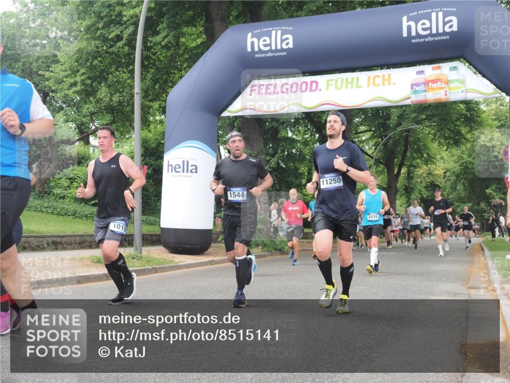 29.06.2025 - hella hamburg halbmarathon KatJ http://msf.ph/oto/8515141 29.06.2025 10:46:39 Zwischen KM18-KM19 1019, 1544, 2426, 2730, 4238, 6033, 6087, 6754 meine-sportfotos.de