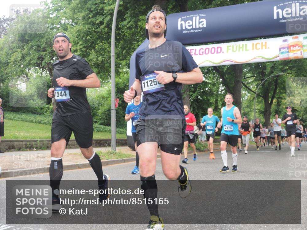 29.06.2025 - hella hamburg halbmarathon KatJ http://msf.ph/oto/8515165 29.06.2025 10:46:40 Zwischen KM18-KM19 1019, 1544, 2426, 2730, 6087, 6754 meine-sportfotos.de